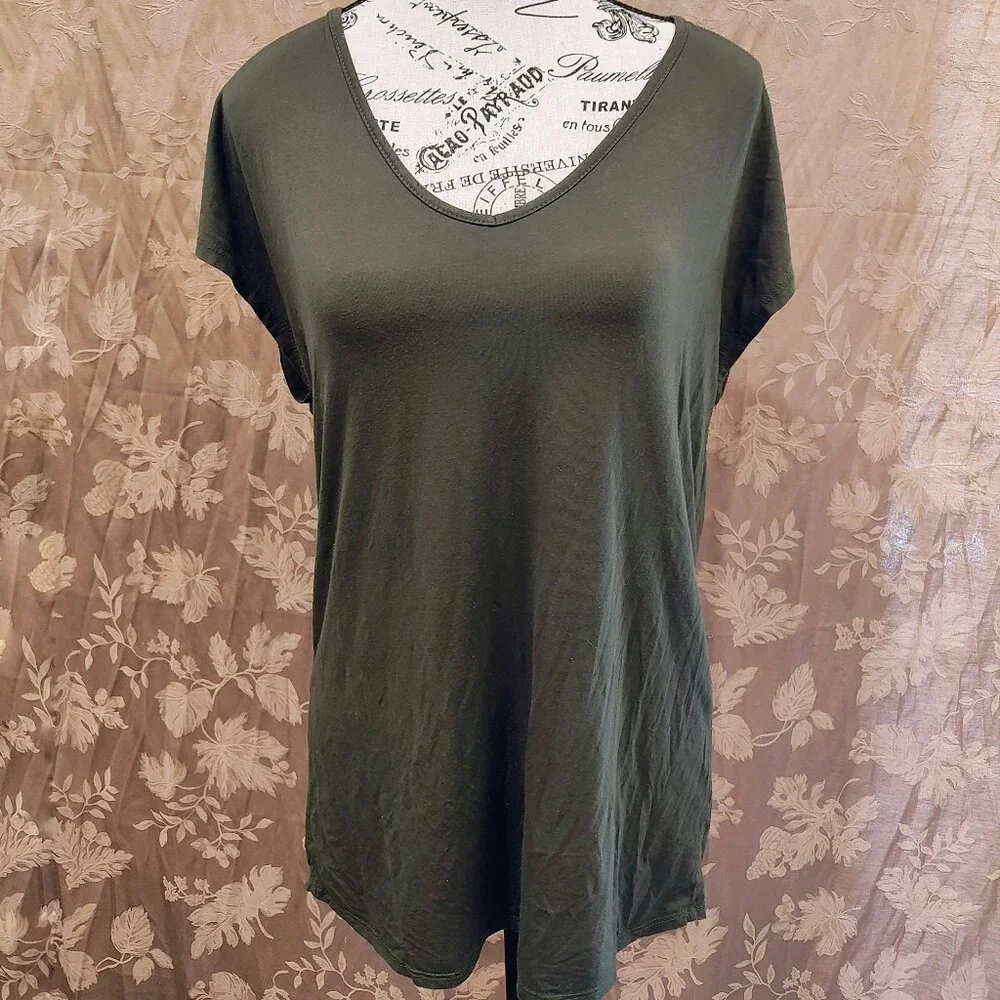 Green Envelope Los Angeles Emerald Tee Shirt, Size S, Gently Used - Picture 1 of 4